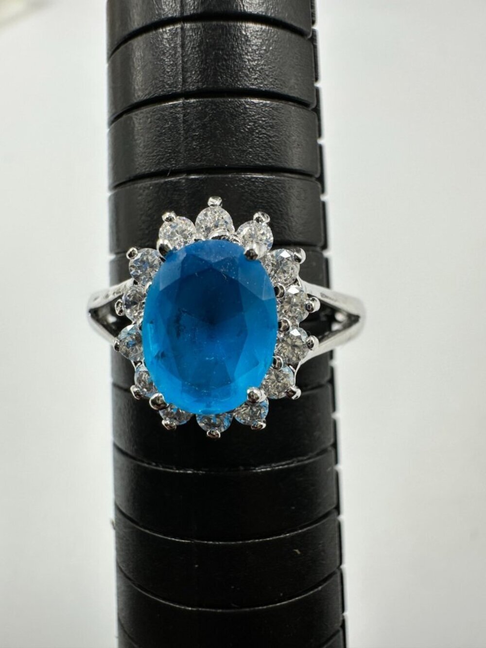 Blue Oval Stone Ring Size 8 Silver Tone Split Shank Halo Fashion Statement